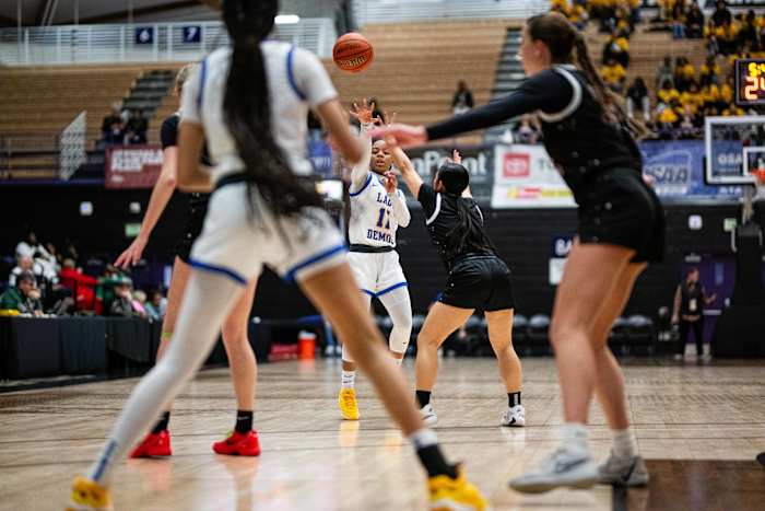 Jefferson Willamette 6A Oregon girls basketball quarterfinal 2024 Naji Saker-19